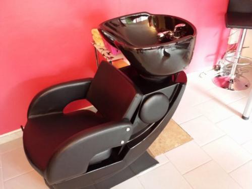 frizerska oprema namjestaj stolice glavoper frizerski salon  (6)